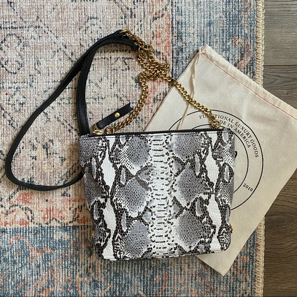 Snake Print PAK Mini - Black & White - Picture 4 of 9